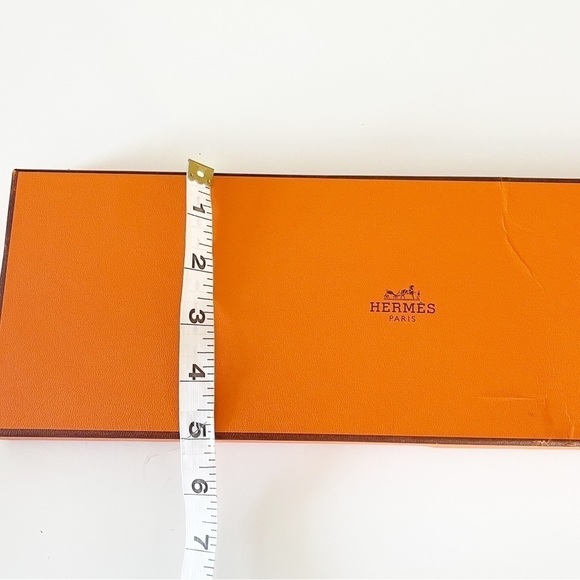 Authentic Hermes Blue Les Cavaliers D’or Gold Silk Square Scarf with Box - Picture 8 of 15